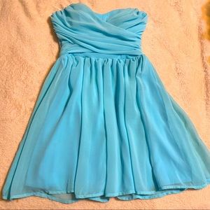 Lulu’s strapless dress